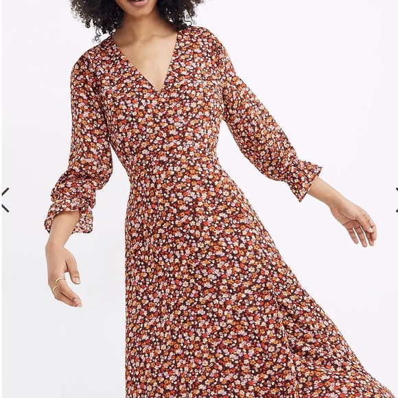 Madewell Long-Sleeve Crossover Midi Dress in Clipdot Spring Prairie - Picture 2 of 6